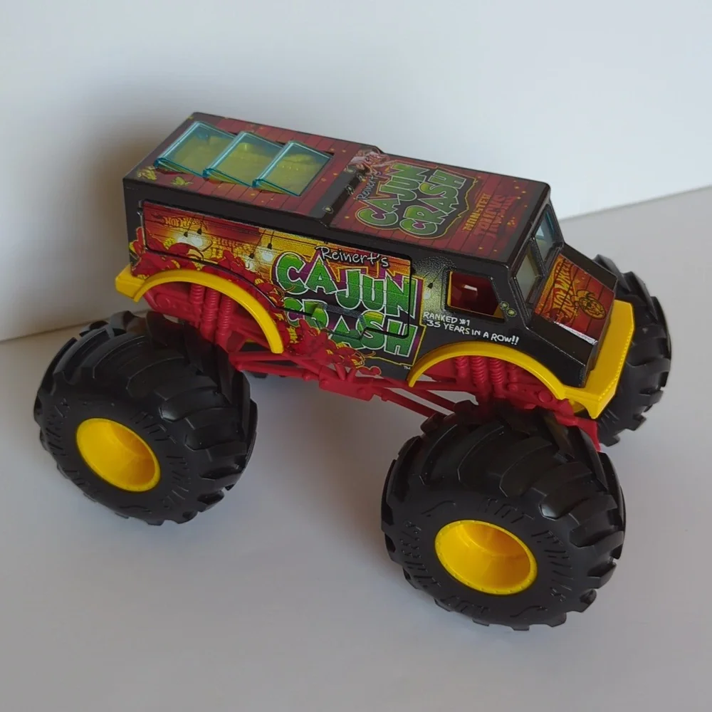 2021 Hot Wheels Monster Trucks oversized Reinerts Cajun crash 1/24th scale metal